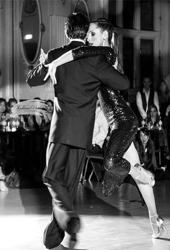 Tango Professionals David & Kim Performing