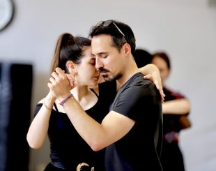 argentine tango students in full flow