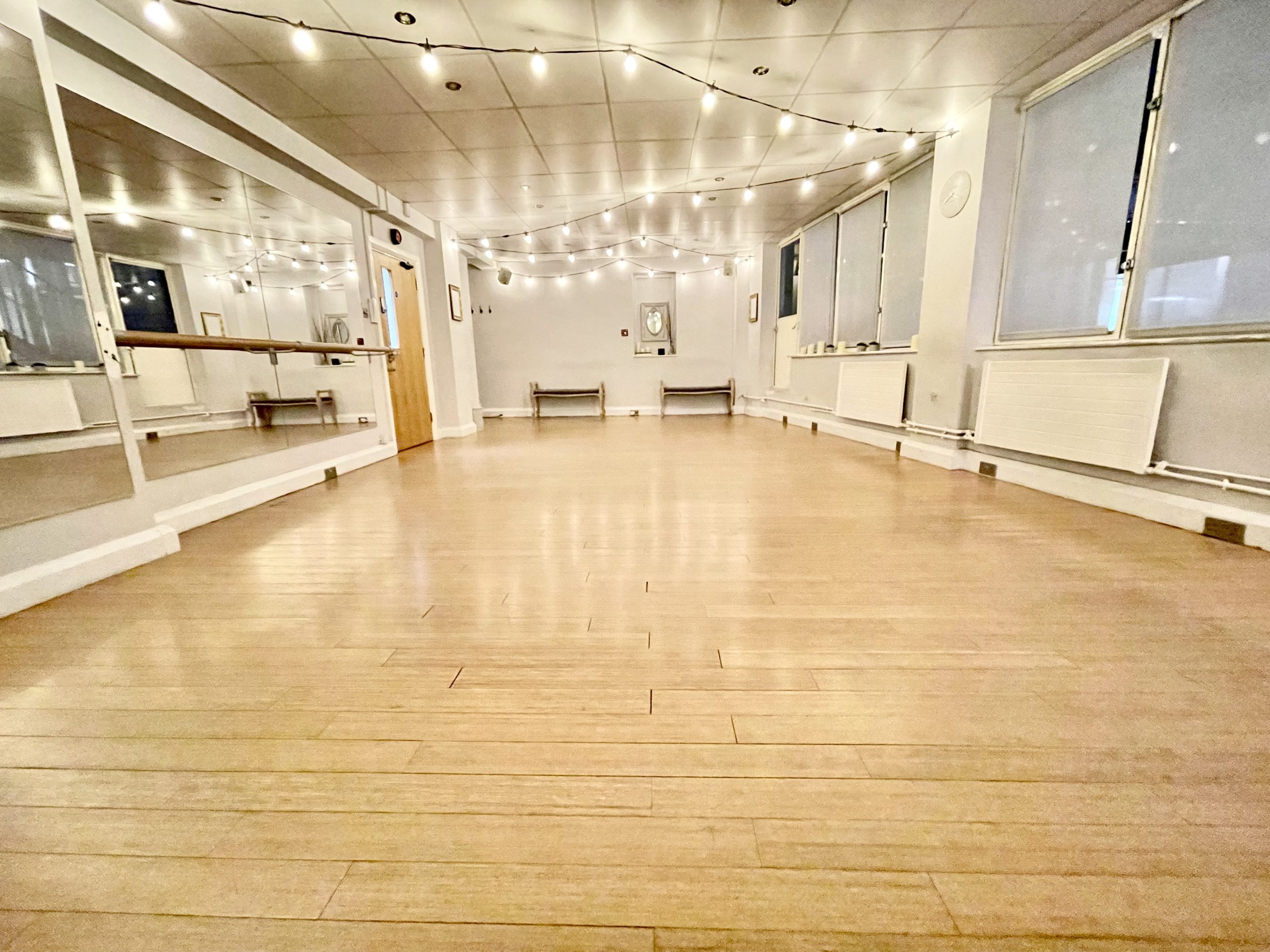 argentine tango studio at night time